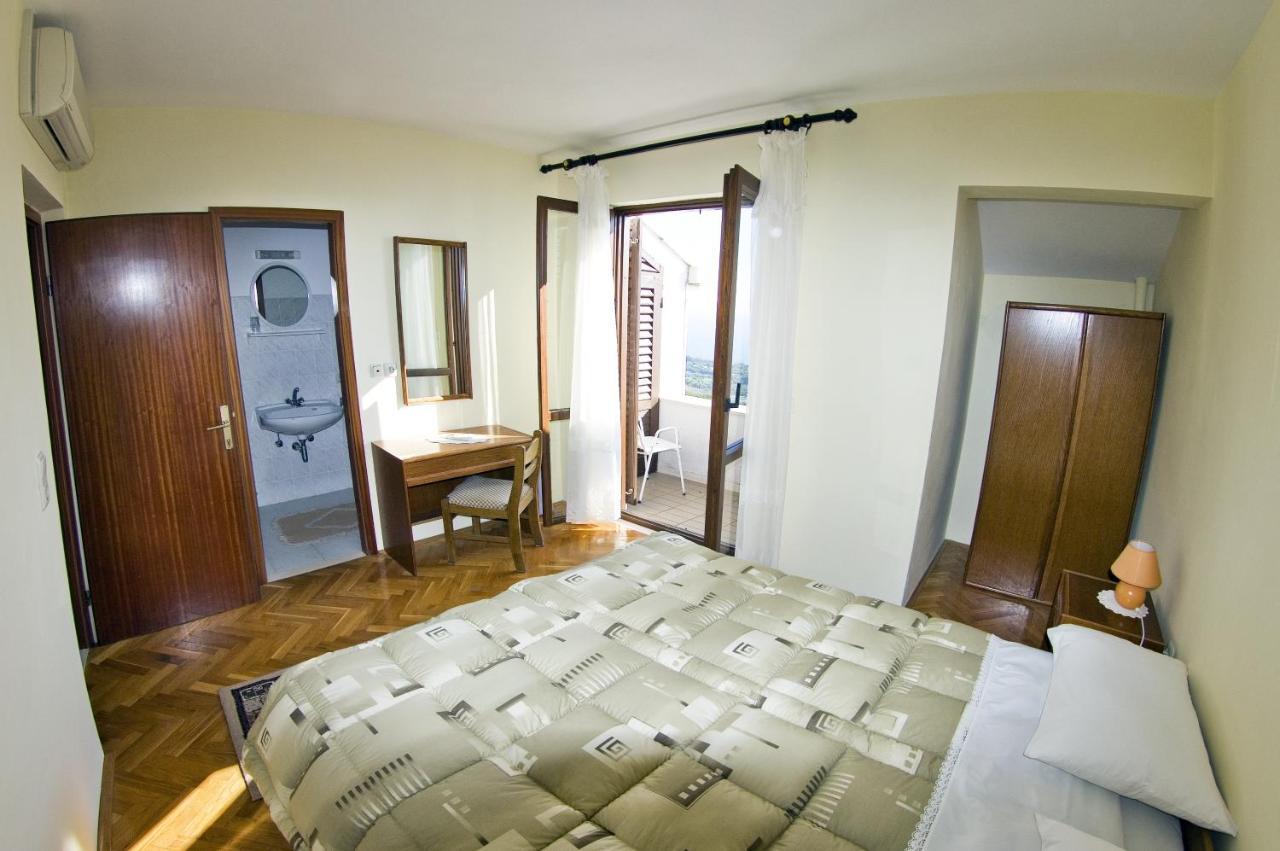 Guesthouse Moretic Orašac Exteriör bild