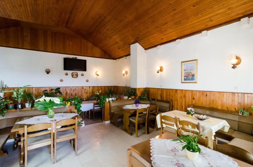 Guesthouse Moretic Orašac Rum bild